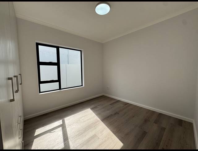 4 BEDROOM HOUSE FOR SALE IN SANDOWN